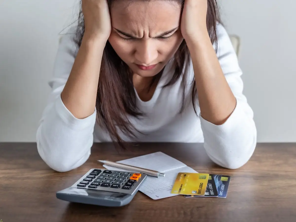 maxing out credit cards for cash